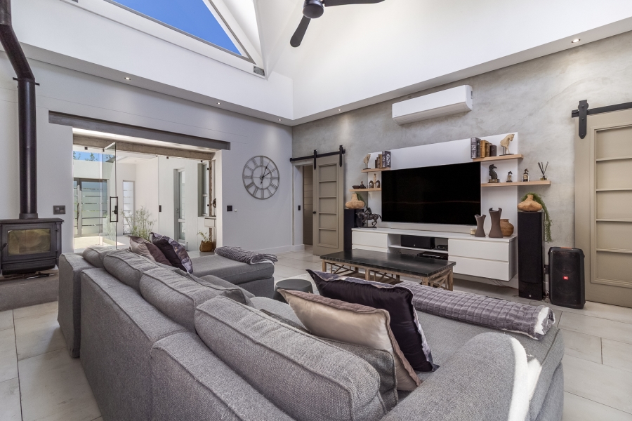 4 Bedroom Property for Sale in Pearl Valley at Val de Vie Western Cape